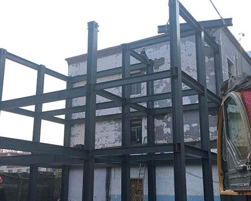 临汾交警支队抗震指挥大厅钢结构施工现场